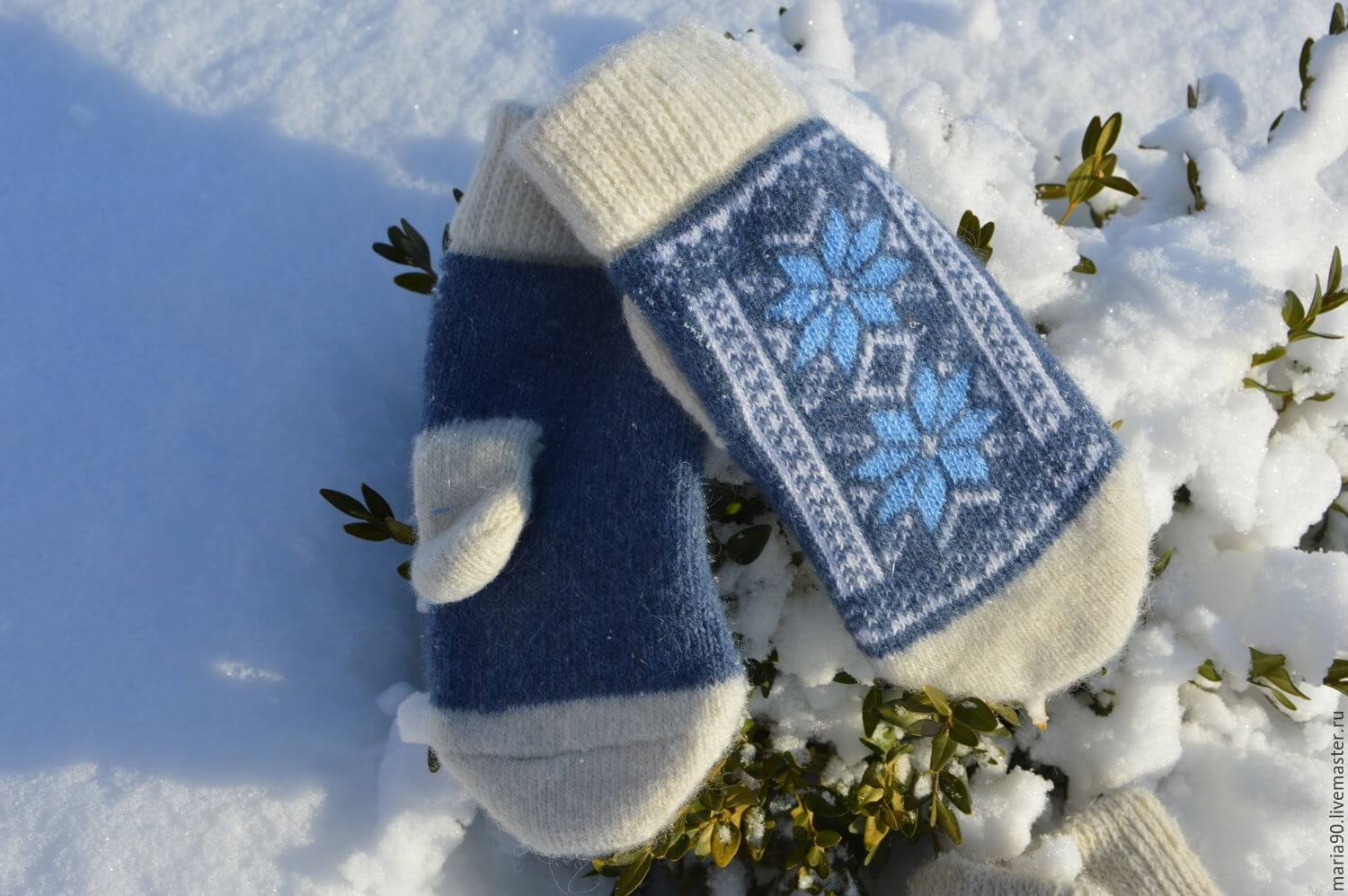 Варежки из шерсти